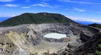 Vivir en armonía con 200 volcanes: ¿cómo Costa Rica maneja el riesgo volcánico y aprovecha el poder del interior de la tierra?